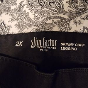 NWOT, BLACK DENIM LEGGINGS WITH SKINNY CUFF